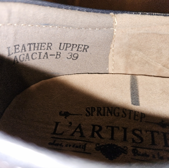 L'Artiste by Spring Step Agacia Black Slip-On Shoe women's 8.5, sunburst design - Picture 8 of 10